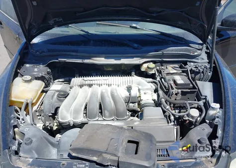 2009 Volvo V50 2.4I z USA, uszkodzony, nr VIN YV1MW382792460372